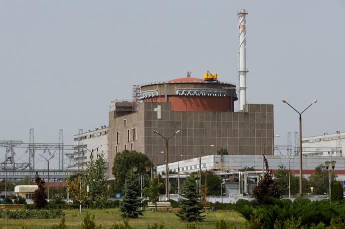 Jedrska elektrarna Zaporožje | "Energetska enota (reaktor) številka 6 je bila razbremenjena in odklopljena iz omrežja" zaradi požara, ki je "izbruhnil zaradi obstreljevanja", je v izjavi sporočilo državno podjetje Energoatom. | Foto Reuters