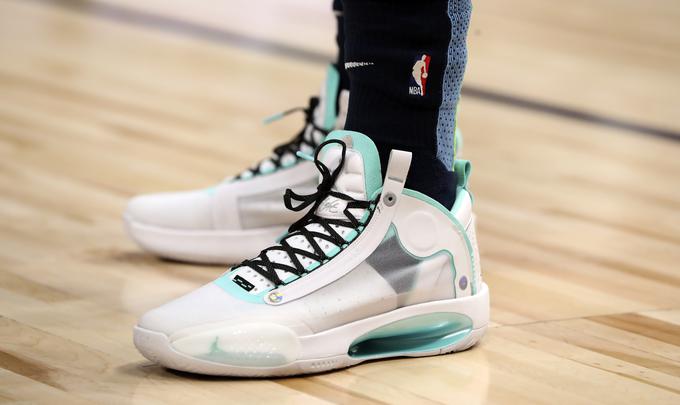 Luka Dončić je proti Ostrogam nastopil v košarkarskih čevljih znamke Jordan Brand, s katero je sklenil petletno pogodbo. | Foto: Reuters