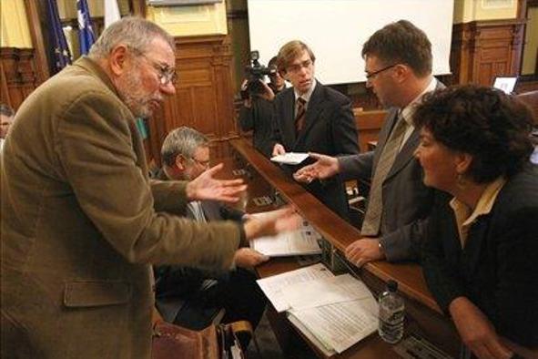 Svetniki sprejeli prostorski načrt za džamijo in potrdili prodajo zemljišč