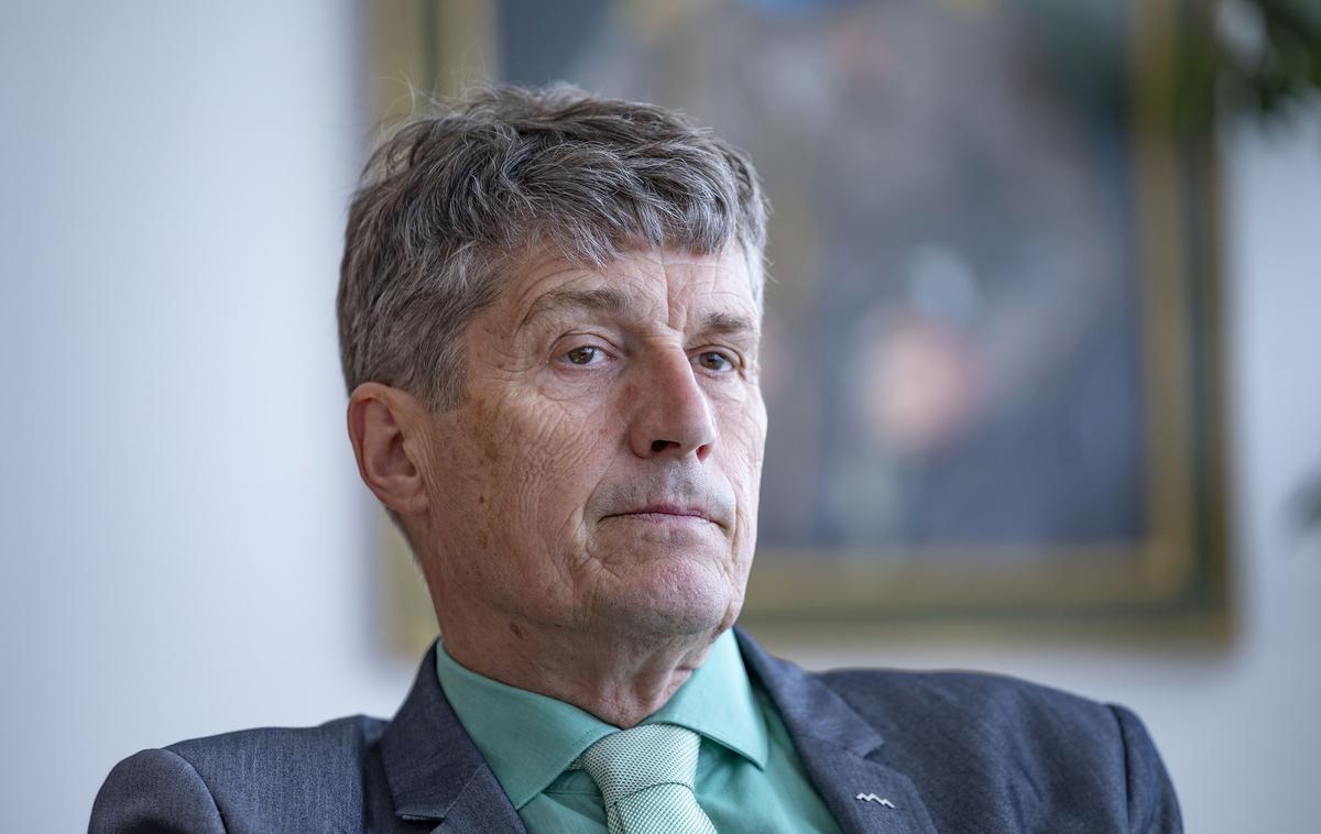 Borut Sajovic | Vlada je odločitev, da nakupa finskih oklepnikov v tem mandatu ne bo, sprejela sredi preteklega meseca.  | Foto Ana Kovač