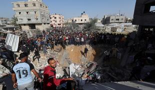 Vrstijo se pozivi Izraelu, naj konča napade na Gazo