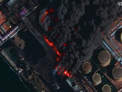 Po ukrajinskem napadu izbruhnil požar v ruskem pristanišču ob Baltiku