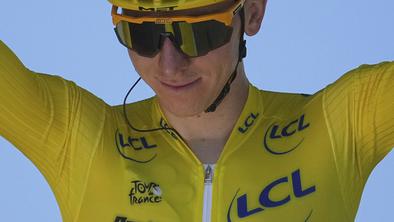 Drama ene sekunde: Pogačar se je poslovil od rumene majice, Roglič izgubil nekaj časa