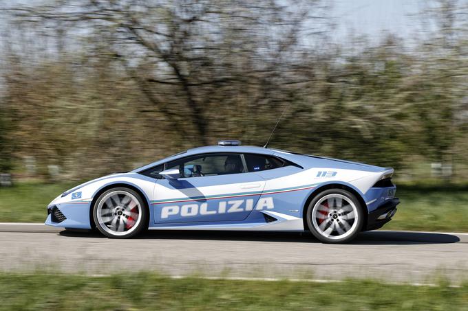 Policijskega huracana poganja 5,2-litrski motor V10 z močjo 449 kilovatov (610 "konjev") in 560 njutonmetri navora. | Foto: Lamborghini