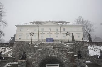 Grad Tivoli: najstarejša zgradba v ljubljanskem parku, ki jo varujejo prav posebni psi