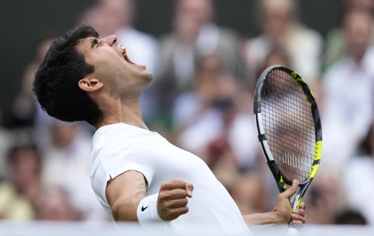 Carlos Alcaraz | Carlos Alcaraz je v Wimbledonu zmagal še drugič zaporedoma, ko je povsem nadigral Novaka Đokovića. | Foto Guliverimage