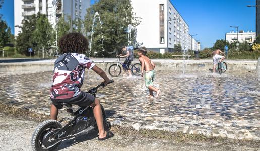 Jug Evrope v primežu vročinskega vala, jutri še huje