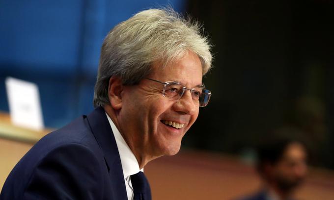 Evropski komisar za gospodarstvo je danes dejal, da Evropska unija ne bo popustila Madžarski in Poljski ter da bo denarni sveženj sprejela tudi brez njiju, če bosta vztrajali pri blokadi. | Foto: Reuters