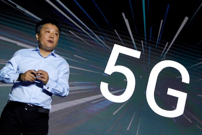 5G, Xiaomi | Na letošnjem sejmu mobilne telefonije MWC 2019 se je zelo pogosto omenjalo mobilna omrežja prihodnje generacije 5G. Prva tovrstna komercialna omrežja bodo predvidoma zaživela še letos.  | Foto Reuters