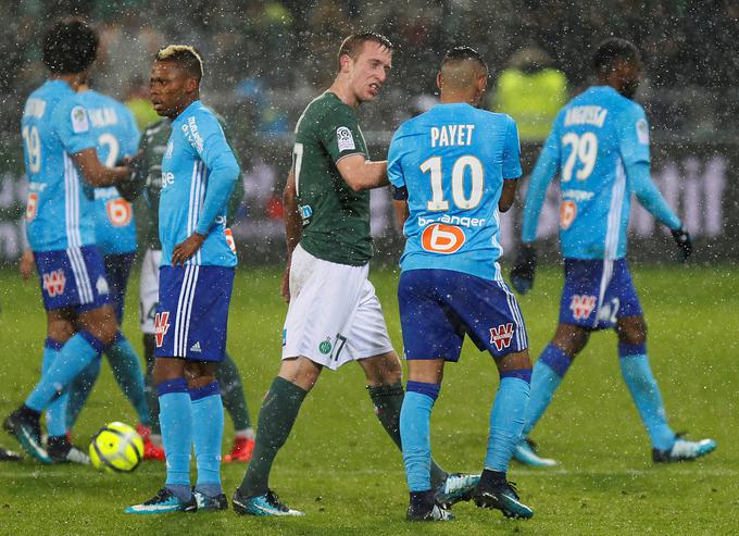 Robert Berić v Franciji tokrat ni igral za Saint Etienne, ki je zmagal v Nantesu. | Foto: Reuters