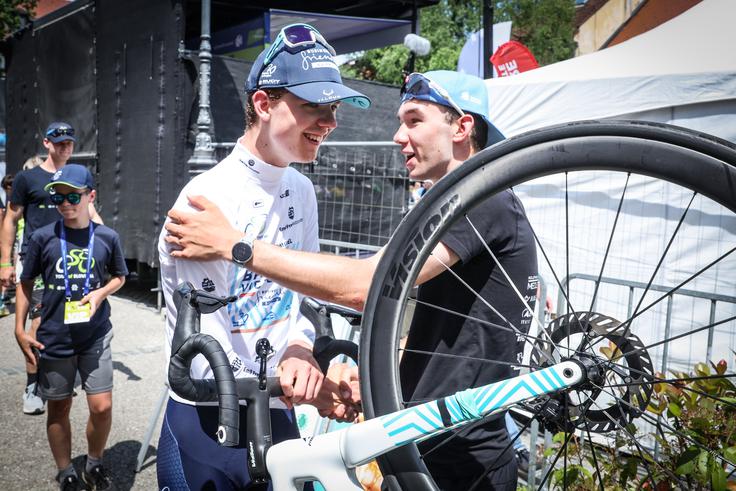 Jakob Omrzel s kolesarskim kolegom Vidom Murnom | Foto: Ana Kovač