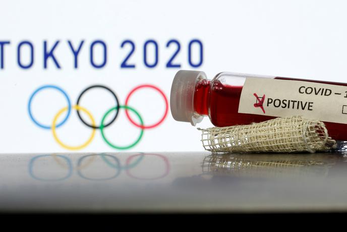 Pozivi k prestavitvi OI se vrstijo, Bach pa še kar vztraja
