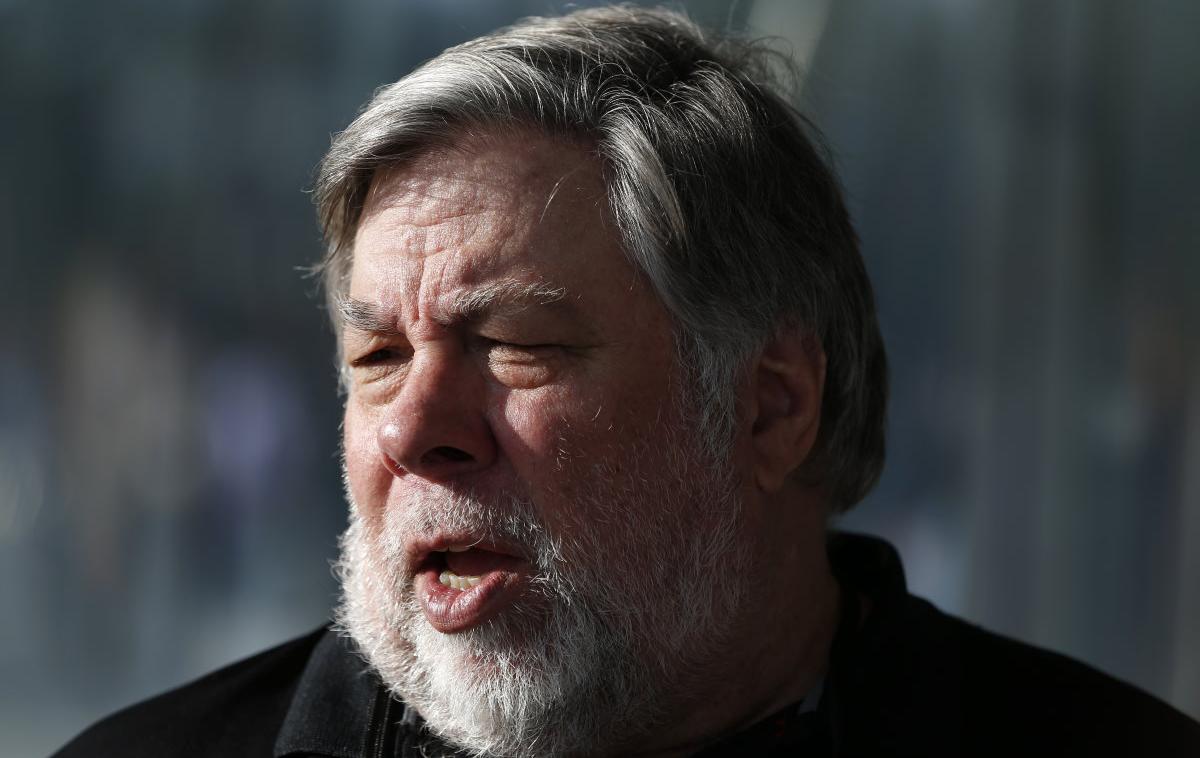 Steve Wozniak | Devetinšestdesetletni soustanovitelj podjetja Apple je po papežu Frančišku druga javno znana osebnost, pri kateri se je v zadnjih dneh pojavil sum na koronavirus. | Foto Reuters