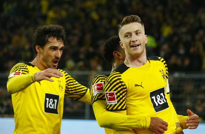 Marco Reus je v 85. minuti zagotovil zmago Borussii Dortmund, kateri še nekaj časa ne bo mogel pomagati najboljši strelec Erling Braut Haaland. | Foto: Reuters