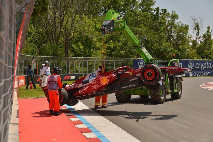 Charles Leclerc je zadel v zaščitni zid. | Foto: Guliverimage