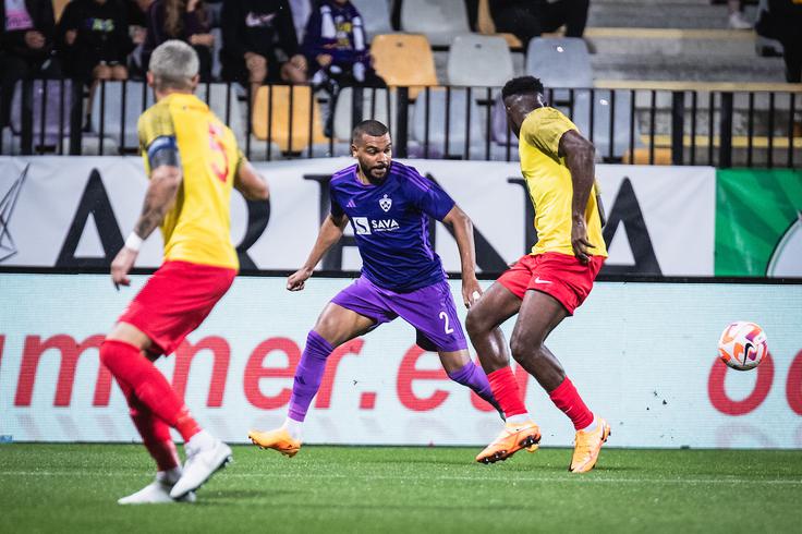 Hilal Soudani, NK Maribor Na zelenice se vrača nekdanji alžirski reprezentant Hilal Houdani, ki se je v dresu NK Maribor poškodoval na uvodni evropski preizkušnji. | Foto: Blaž Weindorfer/Sportida