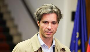 NSi in SDS vložili interpelacijo ministra za delo Mesca