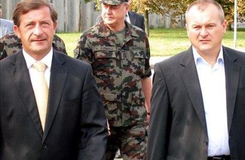 Erjavec preveril zaključna dela v Kadetnici