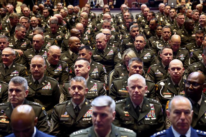 Generali, ZDA, ministrstvo za vojno, Pete Hegseth | V bazi ameriških marincev Quantico so se danes zbrali tako rekoč vsi najvišji ameriški vojaški častniki. | Foto Reuters