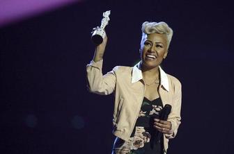 Na podelitvi nagrad brit slavila Emeli Sandé