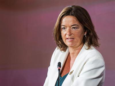 Ministrica Fajon opozorila Avstrijo na neuresničene zaveze do slovenske manjšine