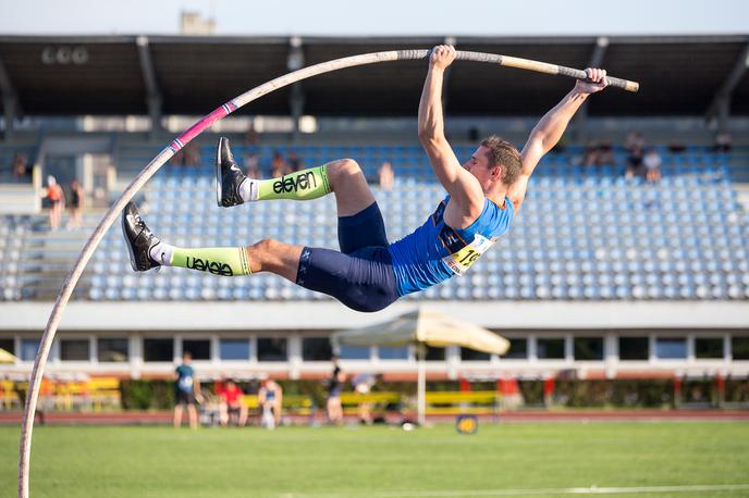 Robert Renner | Robert Renner je s skokom 5,61m osvojil prvo mesto. | Foto Peter Kastelic/AZS