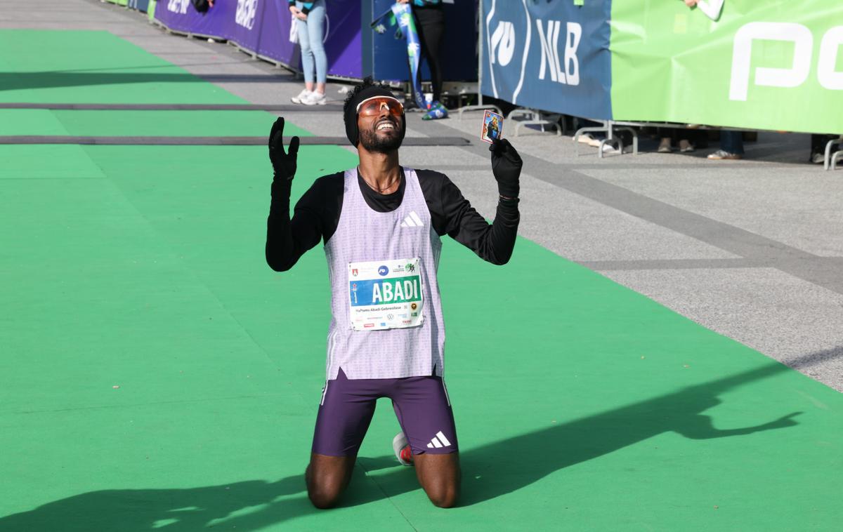 Maraton lj | Zmagovalec Ljubljanskega maratona je Etiopijec Abadi Gebresilase Haftamu, ki je 42 km pretekel v času 2:06:52. | Foto Bojan Puhek
