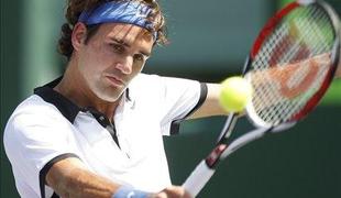 Federer se je komaj izvlekel