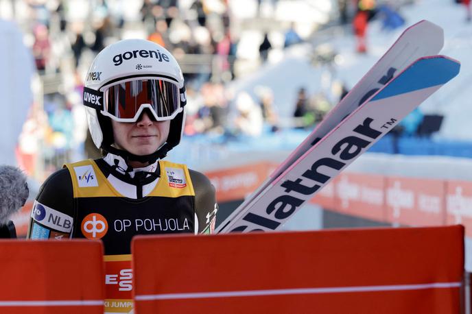 Nika Prevc | Ženske tekme v poletih v Planici za zdaj ostajajo želja, saj bi bila izvedba po oceni SZS finančno in terminsko prezahtevna. | Foto Reuters