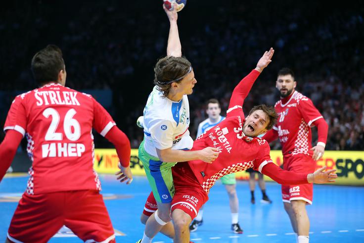 V prvem polčasu nikakor ni stekla igra v napadu, preveč je bilo izgubljenih žog. | Foto: Vincent Michel/francehandball2017.com