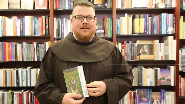 Brat Jan Dominik Bogataj zaključuje doktorat iz patrističnih študij na Papeškem inštitutu za patristične študije Augustinianum. Zaposlen je kot raziskovalec pri Inštitutu za patristične študije Victorinianum na Teološki fakulteti Univerze v Ljubljani, obenem pa je tudi član profesorskega zbora na Papeški univerzi Antonianum v Rimu. | Foto: osebni arhiv/Jan Dominik Bogataj