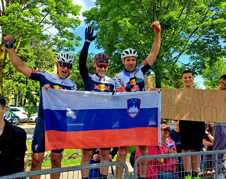 Slovenski navijači, Giro | Foto: Alenka Teran Košir
