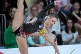 Dina Averina še tretjič zaporedoma kraljica mnogoboja, Vedenejeva blizu OI