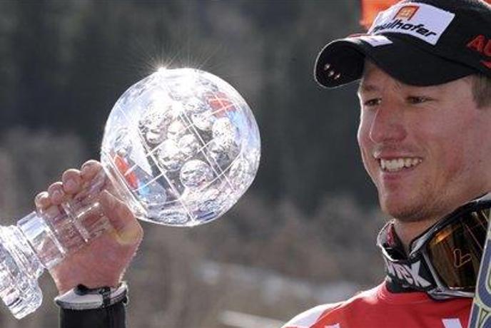 Dvoboj za globus Reicheltu, Gorza na stopničkah