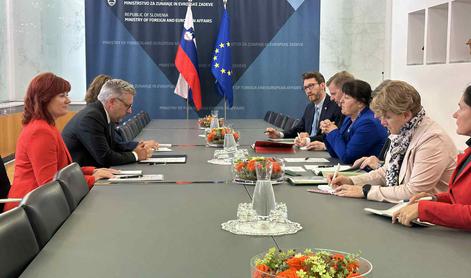 Slovenija svari pred uzakonitvijo sporne himne na avstrijskem Štajerskem