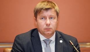 Delodajalci ob nestrinjanju glede obvezne božičnice protestno zapustili sejo ESS