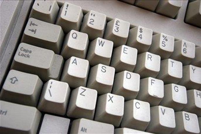 E-nakupuje že skoraj polovica uporabnikov interneta