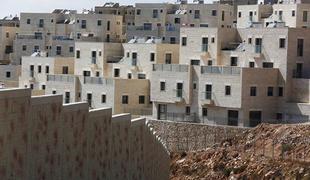 Kerry miri Palestince zaradi izraelske odobritve novih gradenj