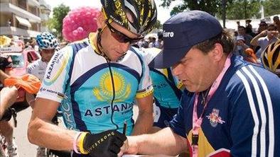 Lance Armstrong četrtič očka