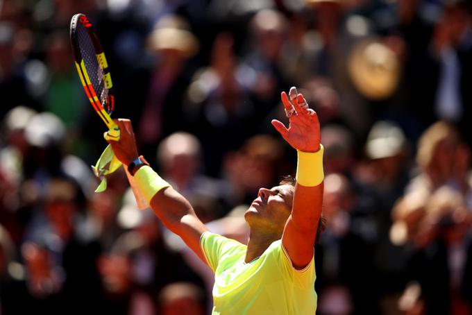 Rafael Nadal je v petek "odpihnil" Rogerja Federerja in ga premagal v treh nizih. | Foto: Gulliver/Getty Images