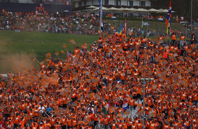 Vse v oranžnih barvah, a Nizozemec Verstappen je ostal brez zmage. | Foto: Reuters