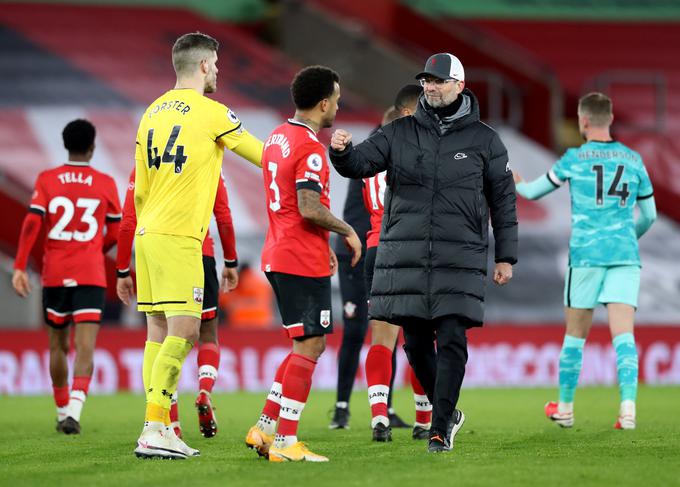 Jürgen Klopp je z Liverpoolom, ki brani naslov, doživel drugi prvenstveni poraz sezone. | Foto: Reuters