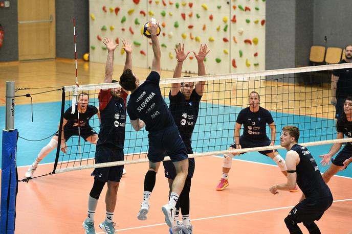 slovenska odbojkarska reprezentanca | Slovenski odbojkarji bodo danes v Mariboru za zaprtimi vrati odigrali pripravljalno tekmo z Ukrajino. | Foto Aleš Oblak