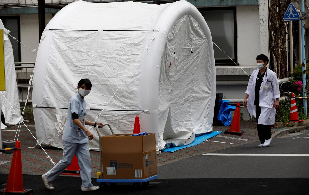 Tokio koronavirus | Število okuženih z novim koronavirusom na Japonskem raste. | Foto Reuters