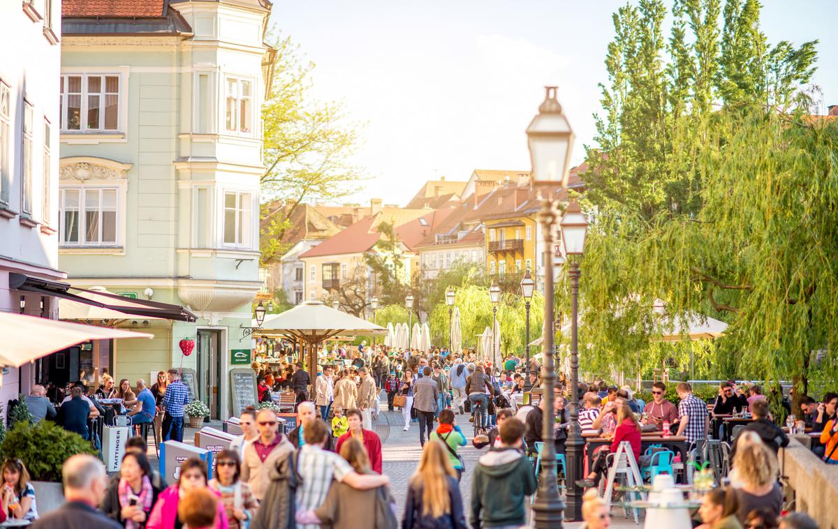 turisti, Ljubljana | Med tujimi turisti je bila najbolj zastopana starostna skupina od 35 do 44 let, povprečna doba bivanja te starostne skupine pa je znašala 2,7 prenočitve. | Foto Shutterstock