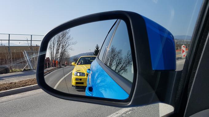 Tak pogled v vzvratno ogledalo je nekaj posebnega, kajne? | Foto: Gregor Pavšič