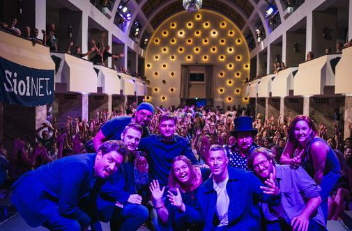 Panč je polnoleten, navdušil je že prvi dan #foto