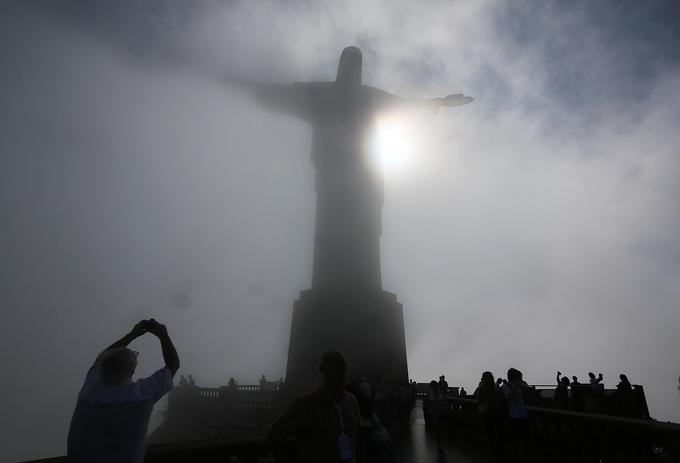 Mogočni kip Jezusa pred igrami pogosto ni razgledna točka. | Foto: 