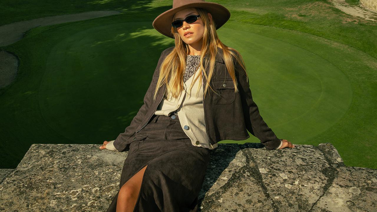 Jesenska moda 2026: kako nositi trend angleškega podeželja?