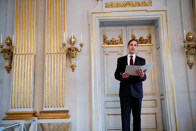 Predstavnik kraljeve akademije Mats Malm je povedal, da je Abdulrazak Gurnah letošnji nagrajenec. | Foto: Reuters
